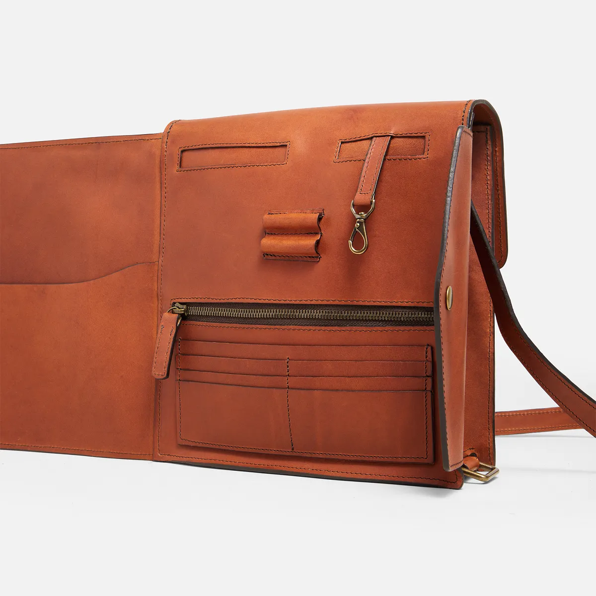 Explorer Bag Explorer Bag in Oro Legacy - Image 3